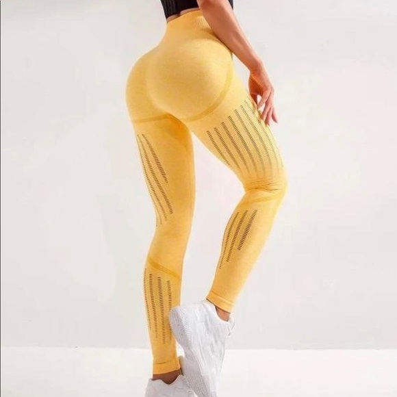 BNWOT Yellow leggings - Picture 1 of 2